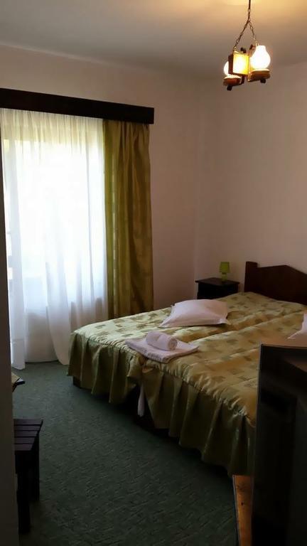 Vila Colt De Rai Hotel Rîşnov Buitenkant foto